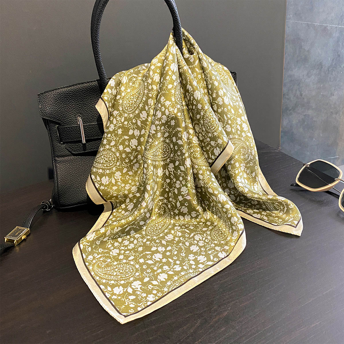 Luxury 100% Pure Silk Square S – Luxury Bags Trending Bewertung und Preis