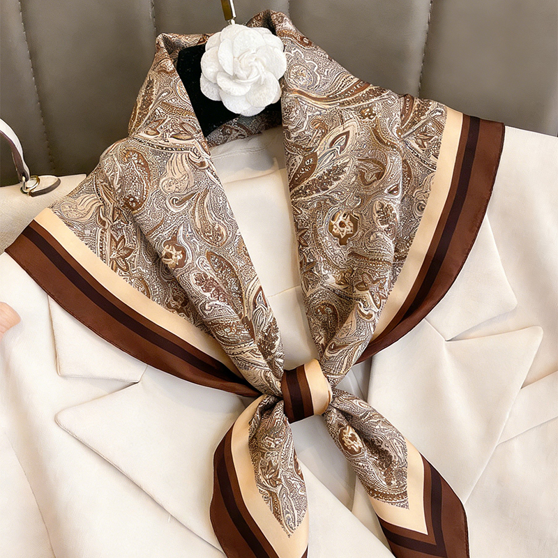 Luxury Women Silk Square Scarf – Luxury Bags Trending Bewertung und Preis