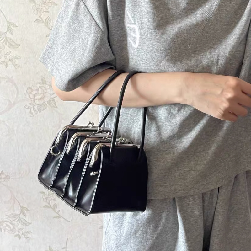 England Style Clip Accordion B – Luxury Bags England Bewertung und Preis